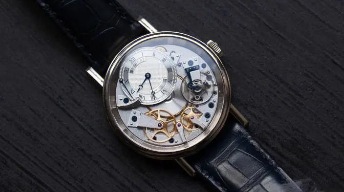 佩戴時如何正確保養寶璣手表！（寶璣手表保養方法！）